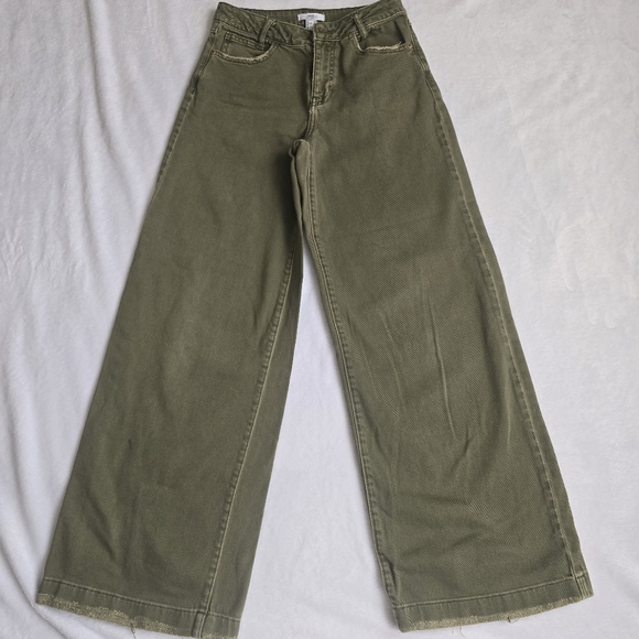 Mid Rise Wide Leg Jeans - Picture 2 of 8